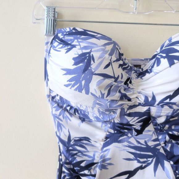 Tommy Bahama Bandeau One-Piece Swimsuit Blue Tropical Print Size 8 - Picture 3 of 5